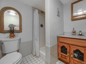 384 S 11th Street, Lindenhurst NY 11757