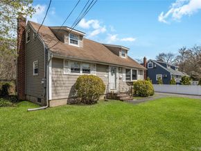 384 S 11th Street, Lindenhurst NY 11757
