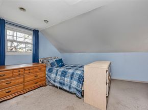 384 S 11th Street, Lindenhurst NY 11757