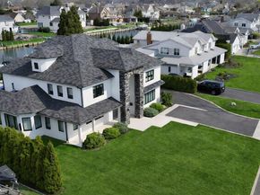 31 Shoal Drive, West Islip NY 11795