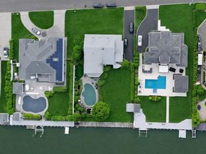 31 Shoal Drive, West Islip NY 11795