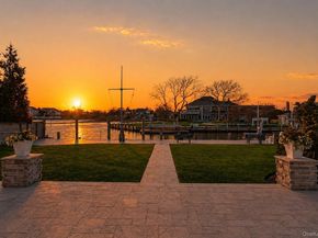 31 Shoal Drive, West Islip NY 11795