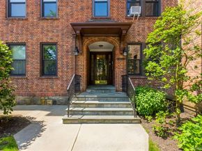 242 Bronxville Road E2, Bronxville NY 10708