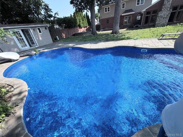 396 Chestnut Avenue, East Meadow NY 11554