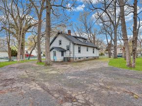 25 N Washington Avenue, Centereach NY 11720