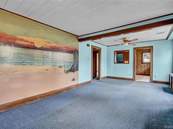 25 N Washington Avenue, Centereach NY 11720
