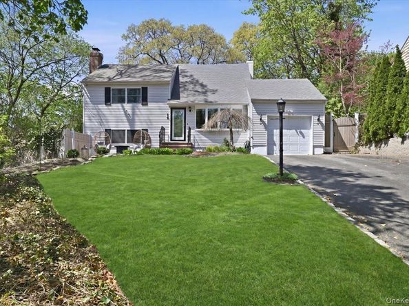 3 Layne Way, Northport NY 11768
