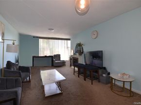 54-40 Little Neck Parkway 4A, Little Neck NY 11362