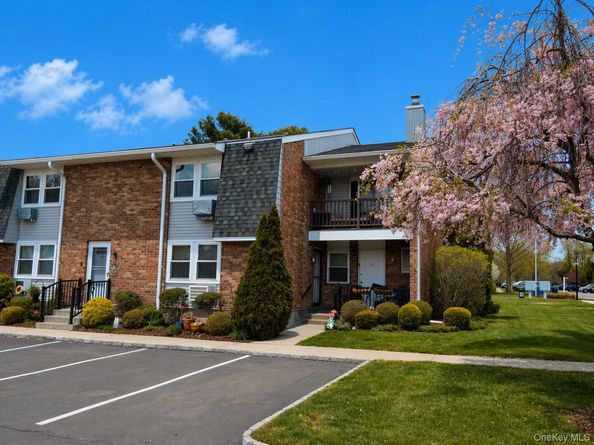146 Millard Avenue 146, West Babylon NY 11704