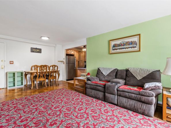 25 Lake Street 2C, White Plains NY 10604