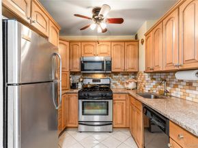 25 Lake Street 2C, White Plains NY 10604