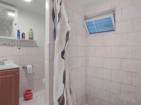 102-12 85th Road, Richmond Hill NY 11418