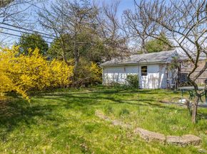 36 Seitz Drive, Bethpage NY 11714