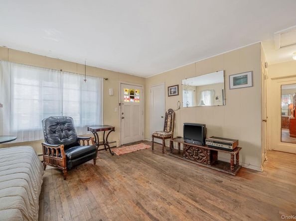 115 Irish Lane, East Islip NY 11730