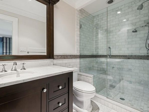 3 The Brae, Woodbury NY 11797