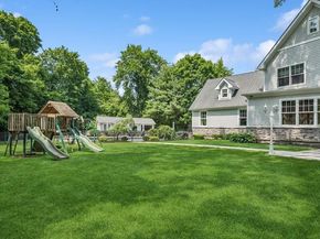 3 The Brae, Woodbury NY 11797