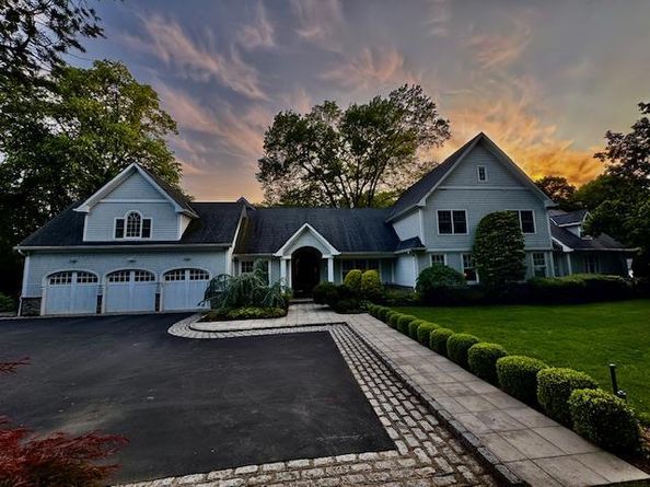 3 The Brae, Woodbury NY 11797