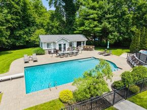 3 The Brae, Woodbury NY 11797