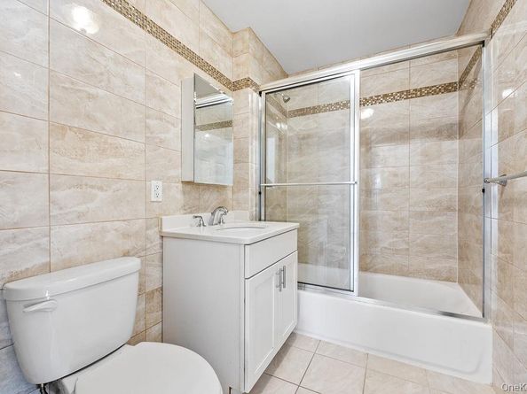 16001 Sanford Avenue, Flushing NY 11358