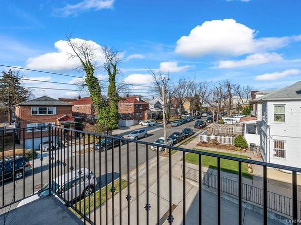 16001 Sanford Avenue, Flushing NY 11358