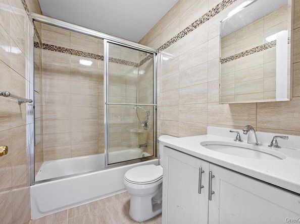 16001 Sanford Avenue, Flushing NY 11358