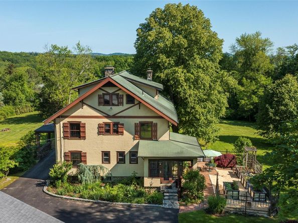 8 Elmer Galloway Road, Katonah NY 10536