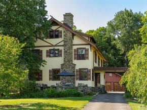 8 Elmer Galloway Road, Katonah NY 10536