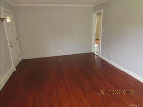 2 Leffingwell Place, New Rochelle NY 10801