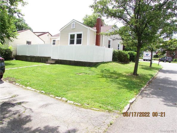 2 Leffingwell Place, New Rochelle NY 10801