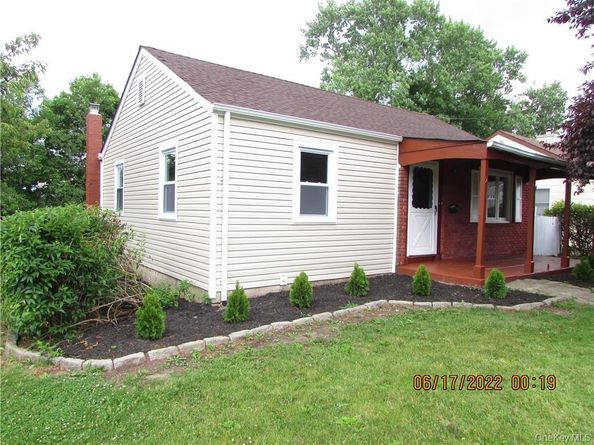 2 Leffingwell Place, New Rochelle NY 10801