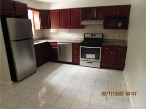 2 Leffingwell Place, New Rochelle NY 10801