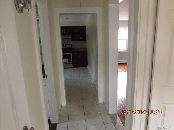 2 Leffingwell Place, New Rochelle NY 10801