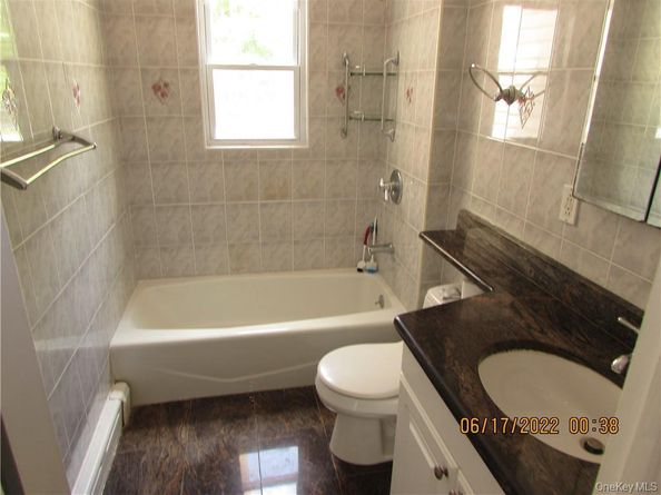 2 Leffingwell Place, New Rochelle NY 10801