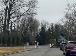109 Glen Way, Syosset NY 11791