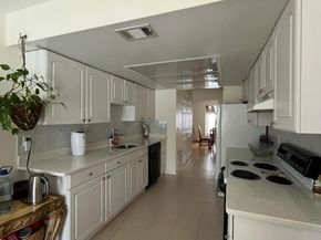 109 Glen Way, Syosset NY 11791