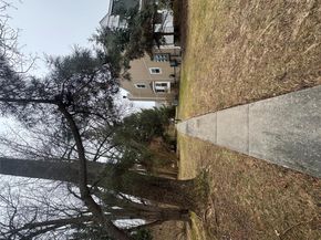 109 Glen Way, Syosset NY 11791