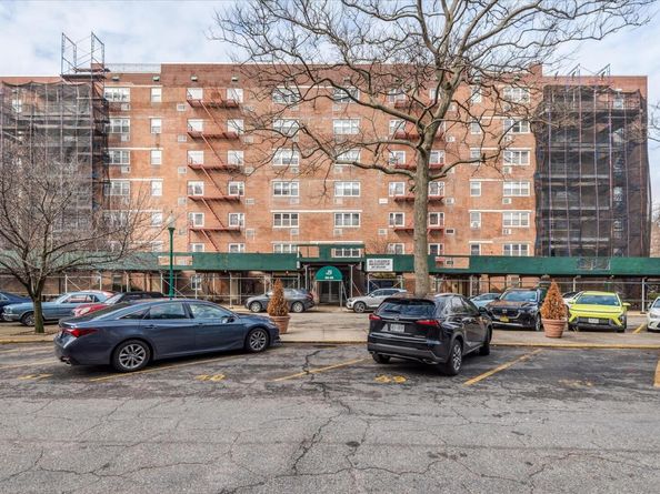 88-08 151 Avenue 3H, Howard Beach NY 11414