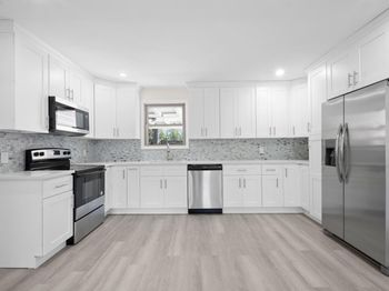 84 E 19th Street