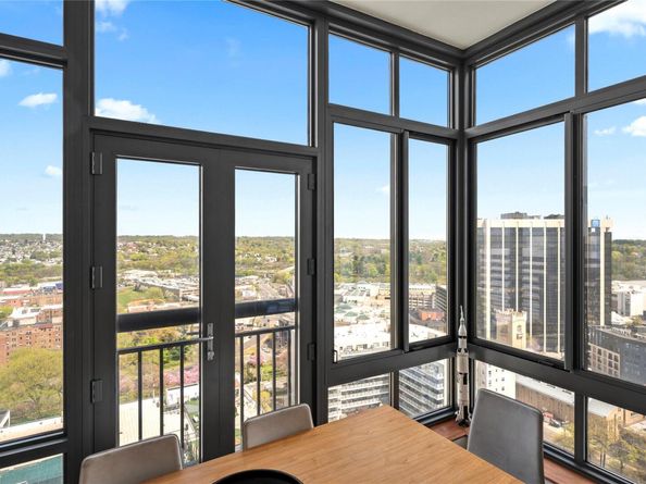 10 City Place 22G, White Plains NY 10601
