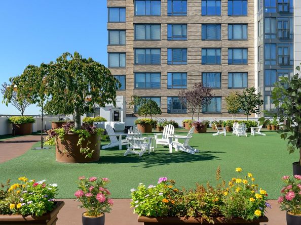 10 City Place 22G, White Plains NY 10601