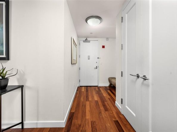 10 City Place 22G, White Plains NY 10601