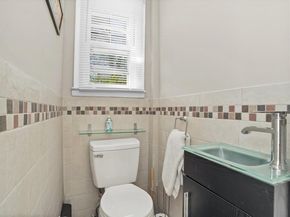 324 E 239th Street, Bronx NY 10470