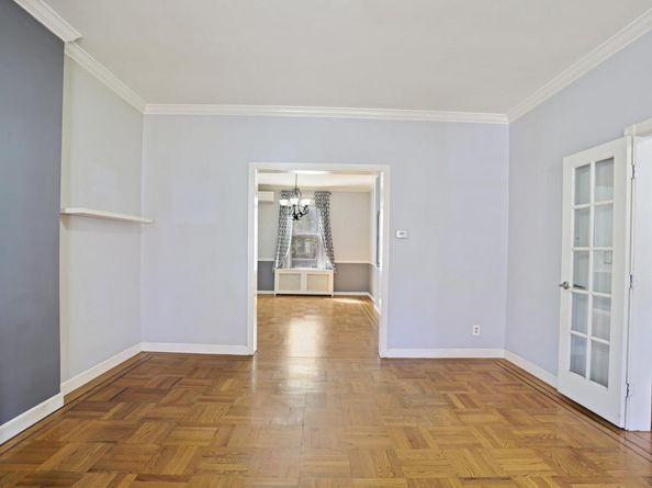 324 E 239th Street, Bronx NY 10470
