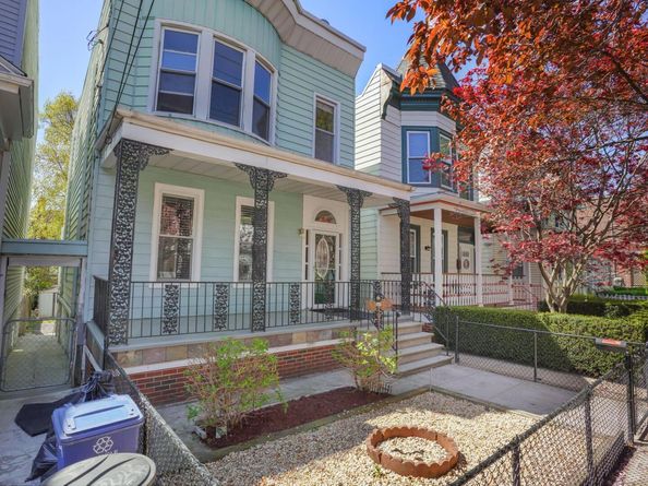 324 E 239th Street, Bronx NY 10470