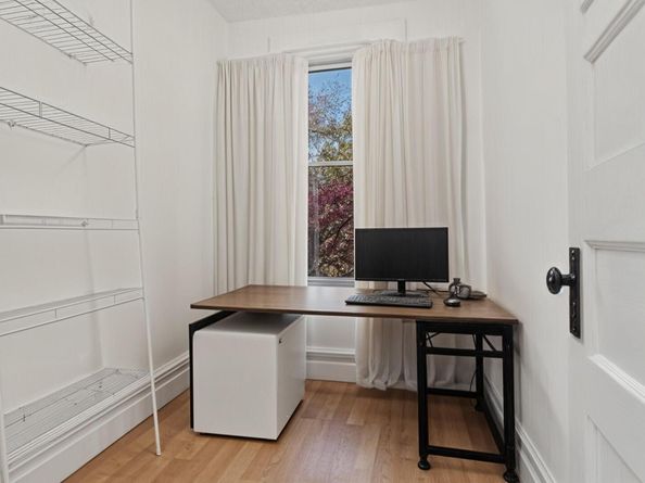 324 E 239th Street, Bronx NY 10470