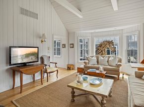 19 Quaquanantuck Lane, Quogue NY 11959
