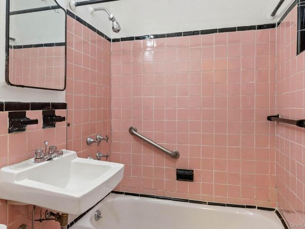 22-60 79th Street 1A, East Elmhurst NY 11370