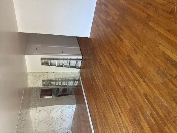 433 Howe Avenue A, Bronx NY 10473