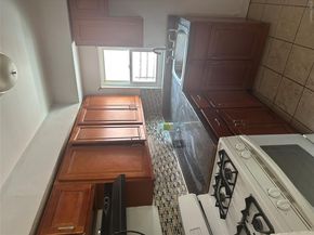 433 Howe Avenue A, Bronx NY 10473