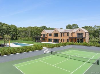 150 Edge Of Woods Road